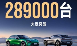 原创 
            小米YU7加价4万卖爆！雷军造汽车，也搞饥饿营销？