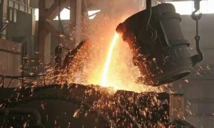 问题来了？中方刚要拿回铁矿石定价权，西芒杜铁矿就出事暂停运行