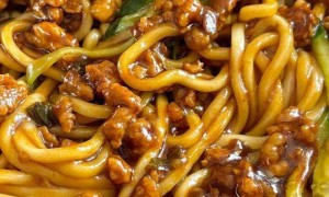 老北京炸酱面在家复刻，秘诀大公开超简单！