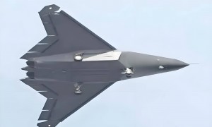 深度解析歼-50低空试飞：技术突破背后的战略博弈与舰载化前景