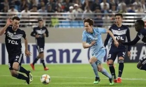 浦项制铁对阵大田市民，争夺争冠关键战，浦项防守稳固，大田进攻乏力，双方核心对决，战意高昂。