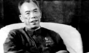 彭德怀落难后，有人让梁兴初出出气，梁兴初一句话让众人肃然起敬