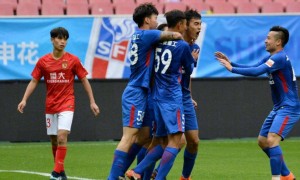 上海申花备战关键比赛，谢鹏飞或将加盟成都蓉城
