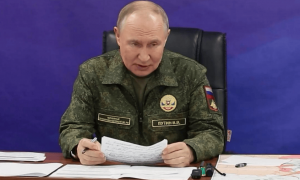 普京预感到了什么，俄高层罕见警告，说出了国家四分五裂的结局