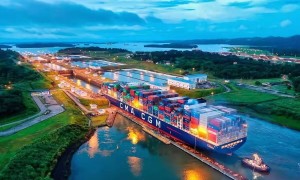 中国反击美国不能再强调对等反制！人家制裁我们一次，我们反击十次才能彻底打服对方！