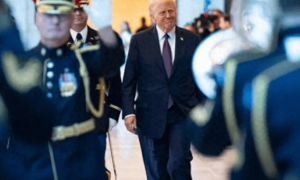 根本不用普京出手？乌克兰有大麻烦，白宫爆发激烈争吵，特朗普当面对泽连斯基下“最后通牒”