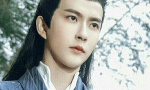 于朦胧深夜坠楼，兜里两块劳力士，知情人透内幕，阿姨吓得报警