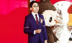 泡泡玛特回应“卖79有点贵”直播事故：已对工作人员内部处理；该盲盒仿品成本低至4元