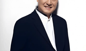 57岁韩磊遭网友控诉出轨致其怀孕后失联，最新回应：已报警，将发声明