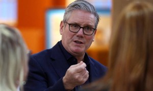 涉及中国使馆新馆舍项目，英首相放话：不会被吓倒