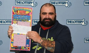 幸运加倍!女子与丈夫相隔9年先后中714万大奖